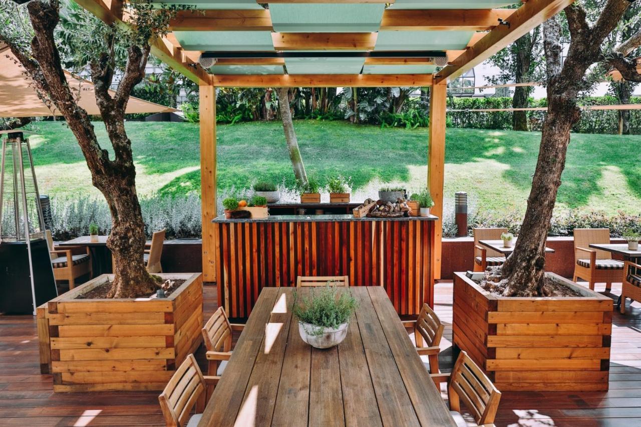 Corinthia Lisbon Hotel Екстериор снимка The Garden Grill