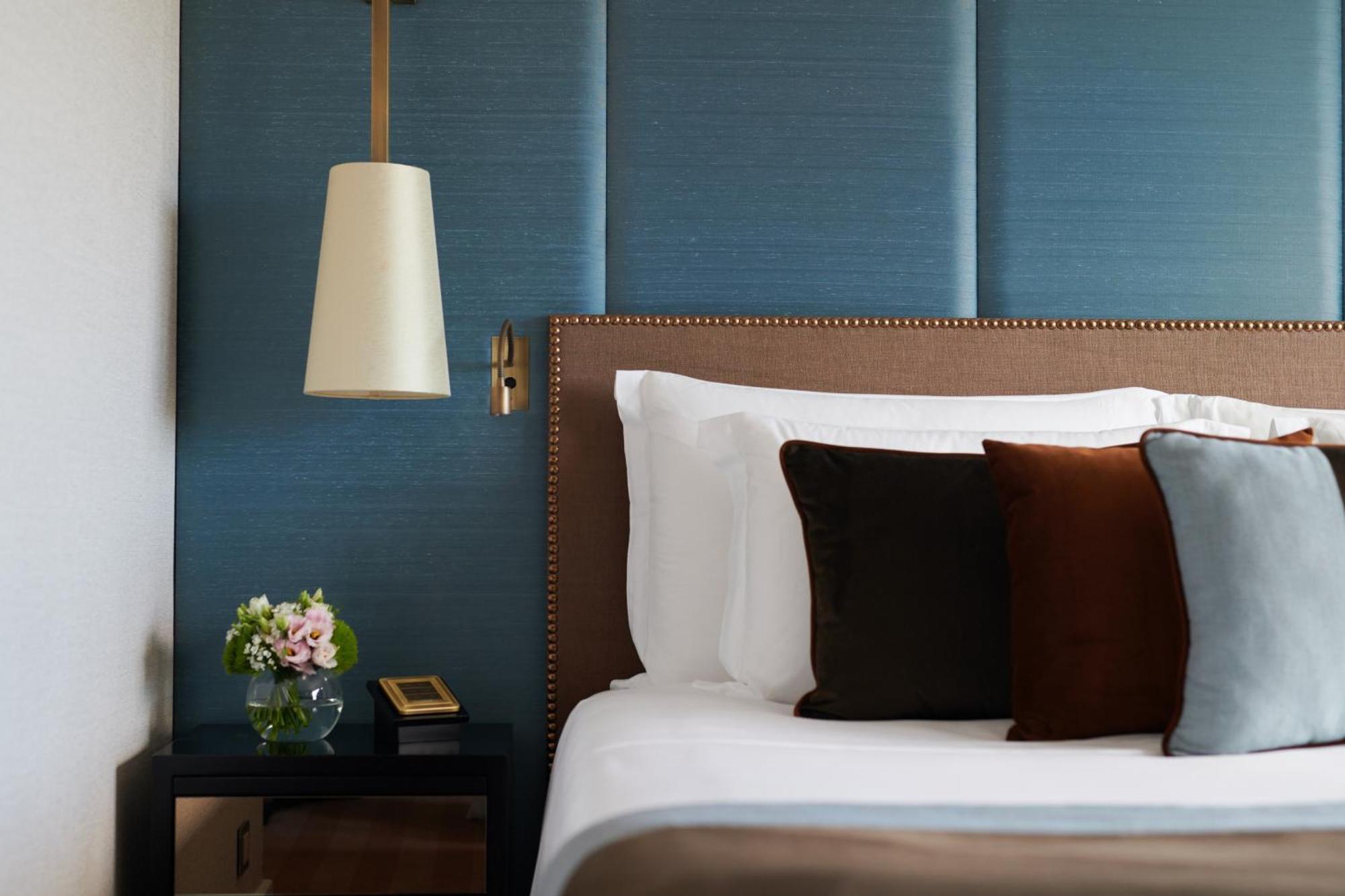 Corinthia Lisbon Hotel Стая снимка A bedroom at The Hari