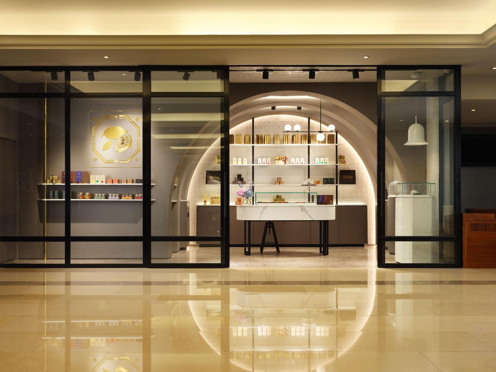 Corinthia Lisbon Hotel Екстериор снимка The Spa at The Landmark, Hong Kong