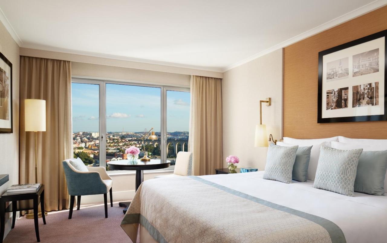 Corinthia Lisbon Hotel Екстериор снимка A room at the InterContinental Paris Le Grand